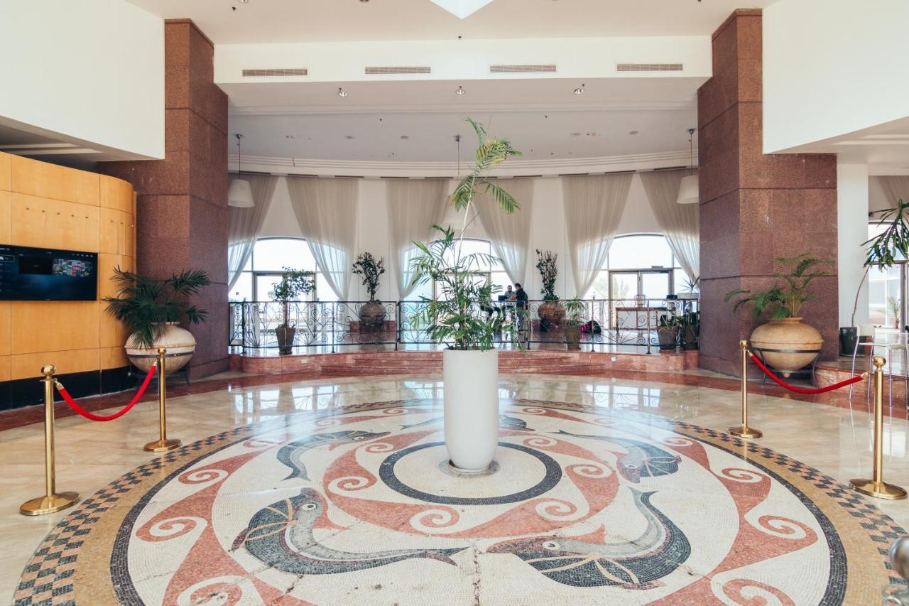 Almog Beach Apt Hotel מלון דירות אלמוג ביץ' Haifa Exterior photo