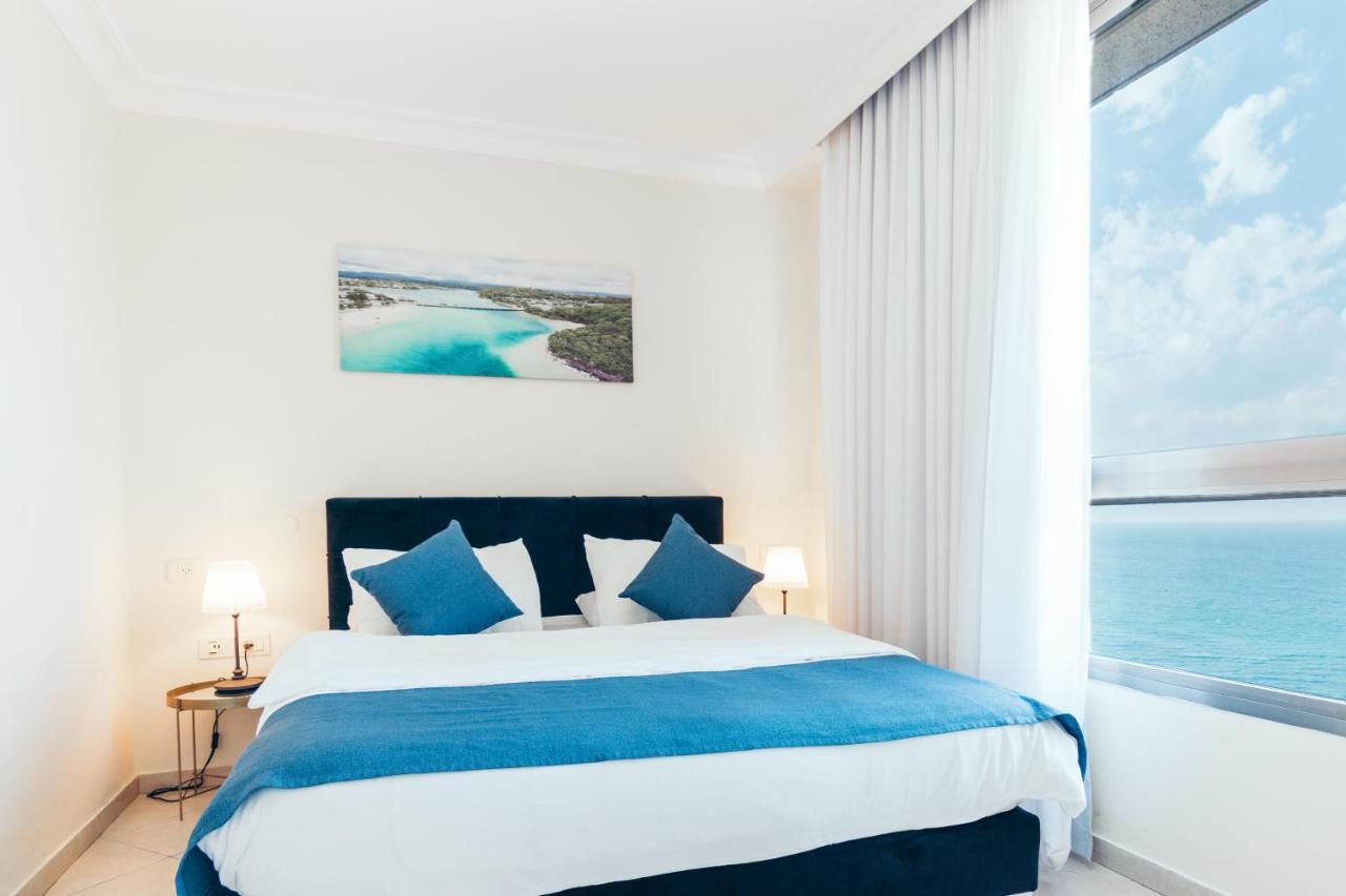 Almog Beach Apt Hotel מלון דירות אלמוג ביץ' Haifa Exterior photo